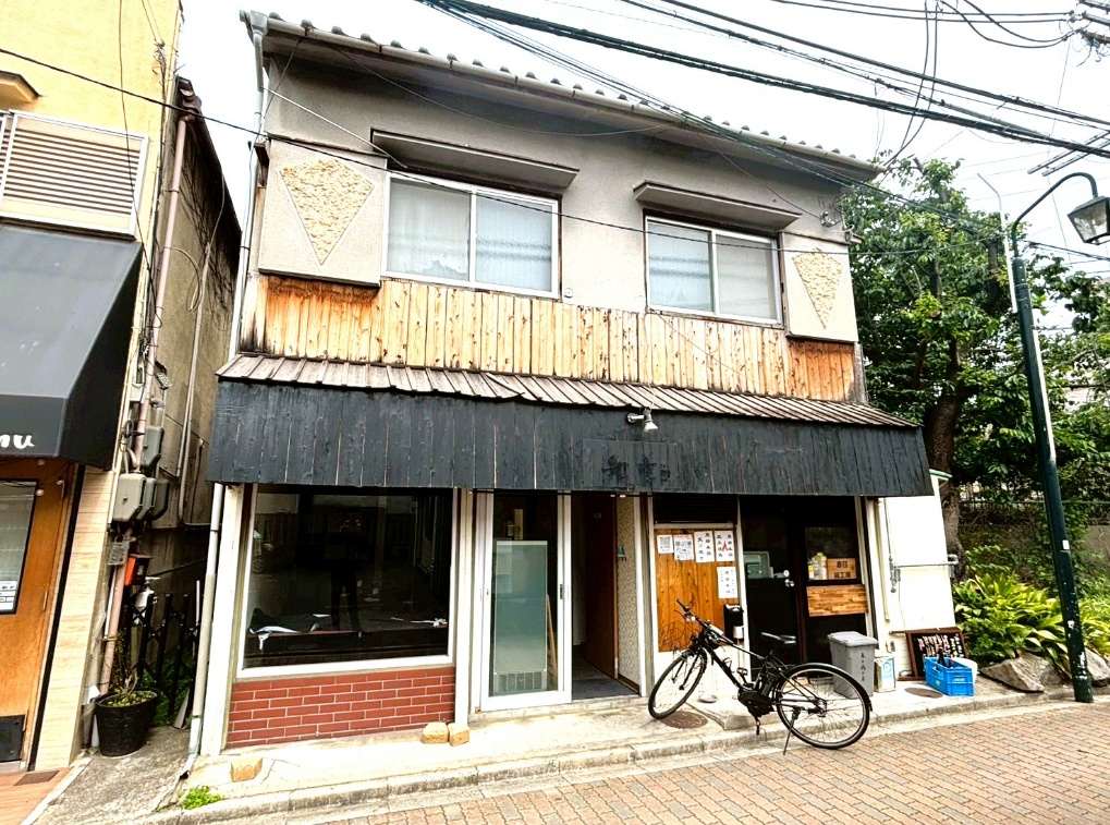 JR京都線茨木駅徒歩３分　春日商店街に面した焼鳥居抜き物件！
